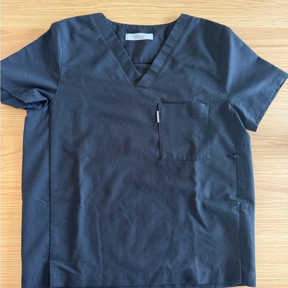 L’Atelier Women's Black Scrub Set (S) - Picture 4 of 11